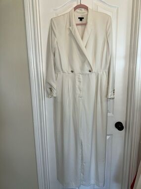 Ann Taylor Ivory jumpsuit- pockets- Never worn- 12p
